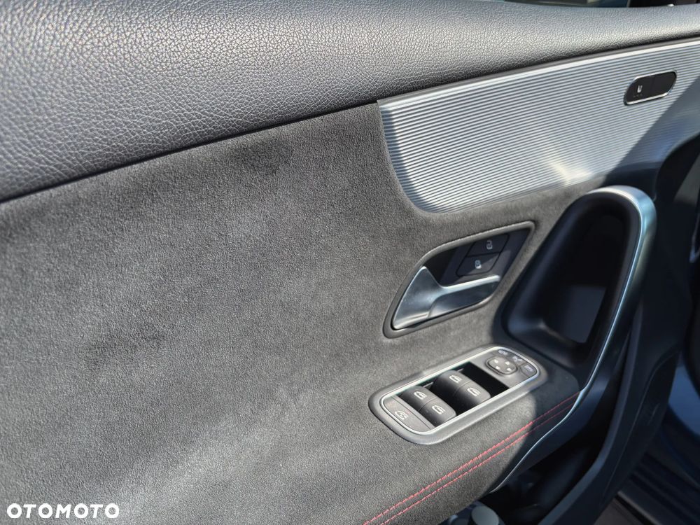 Mercedes-Benz Klasa A AMG 35 4Matic AMG Speedshift DCT 7G - 12