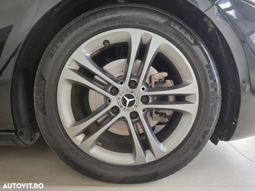 Mercedes-Benz A 180 Sedan 7G-DCT Style - 26