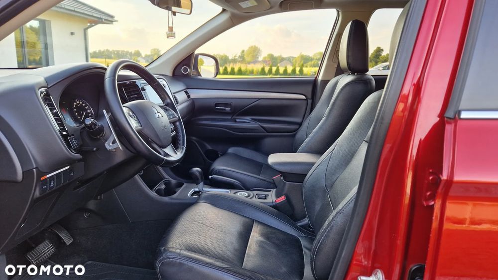 Mitsubishi Outlander 2.2 DID Intense + - 9
