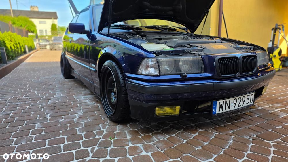 BMW Seria 3 318ti - 1