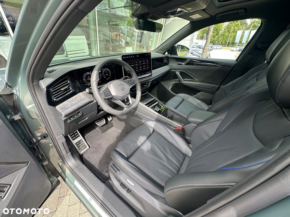 Volkswagen Tiguan - 10