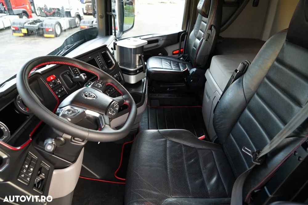 Scania S 580 / V8 / EDIȚIE LIMITATĂ ORIGINALĂ / NR. 010 / RETARDER / I-PARK COOL / AER COMPLET MATIC / PIELE / EXPRESS / - 23