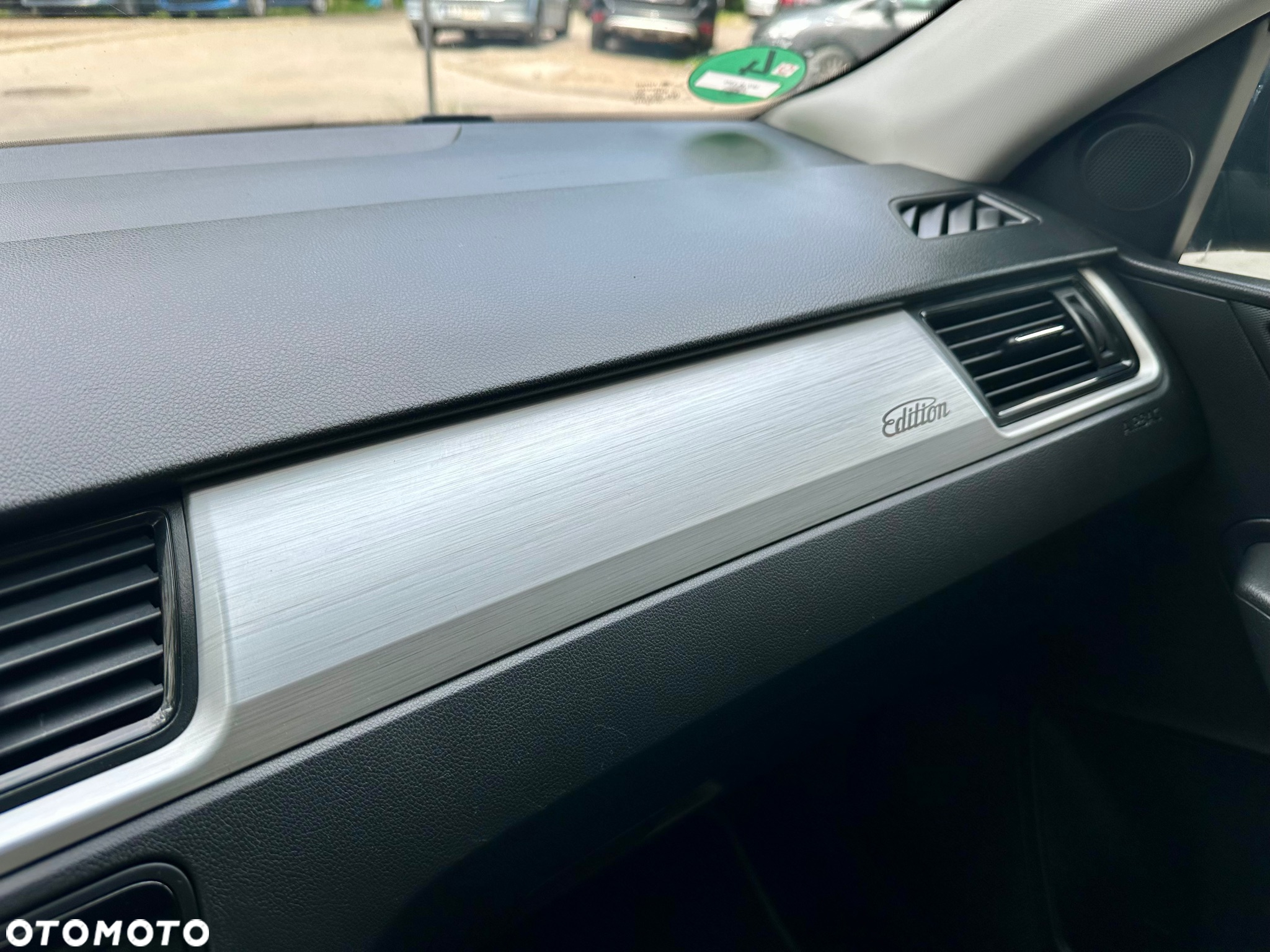 Skoda RAPID 1.2 TSI Edition - 25