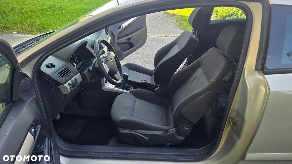 Opel Astra 1.6 Catch me - 30