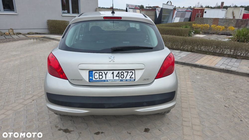 Peugeot 207 - 6