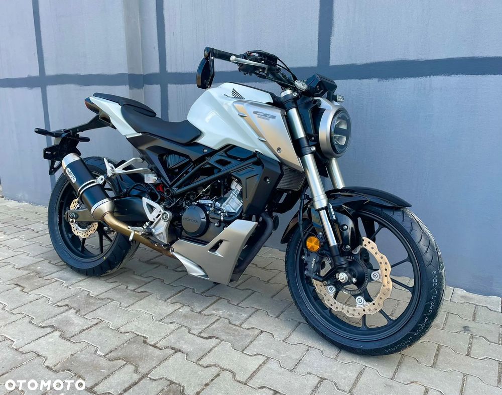 Honda CB - 1