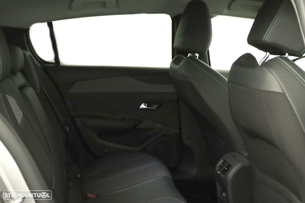 Peugeot 308 1.2 PureTech Allure EAT8 - 20