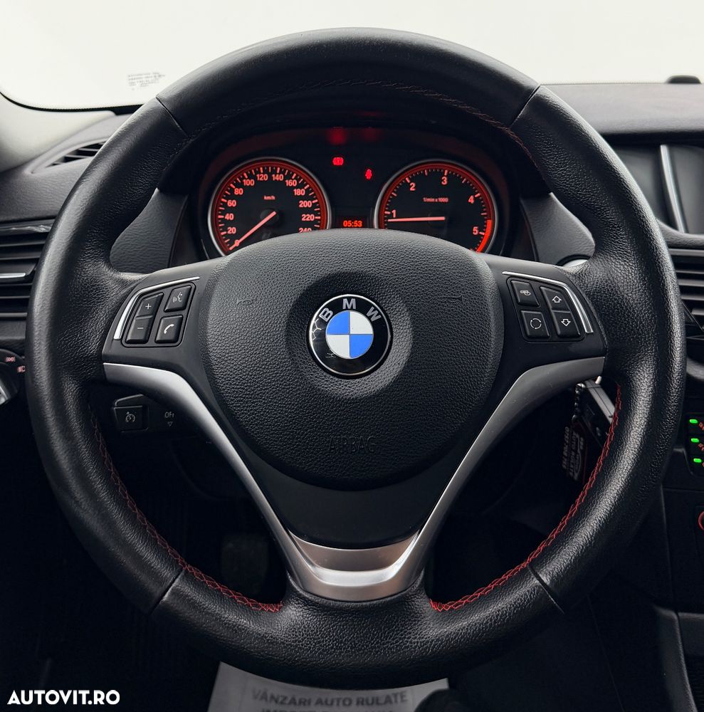 BMW X1 sDrive18d Sport Line - 33