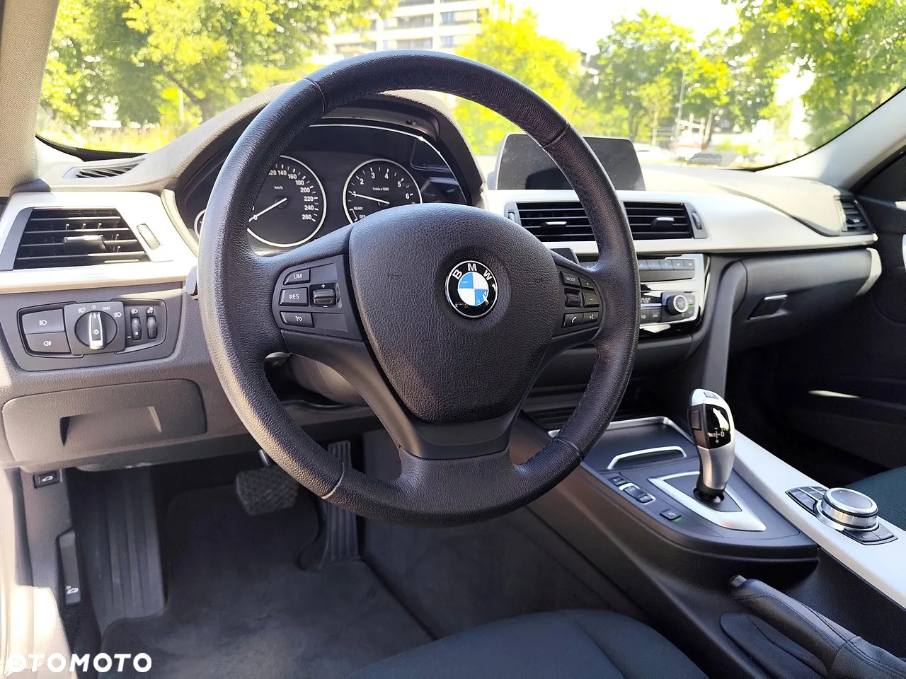 BMW Seria 3 318i GPF Advantage - 13