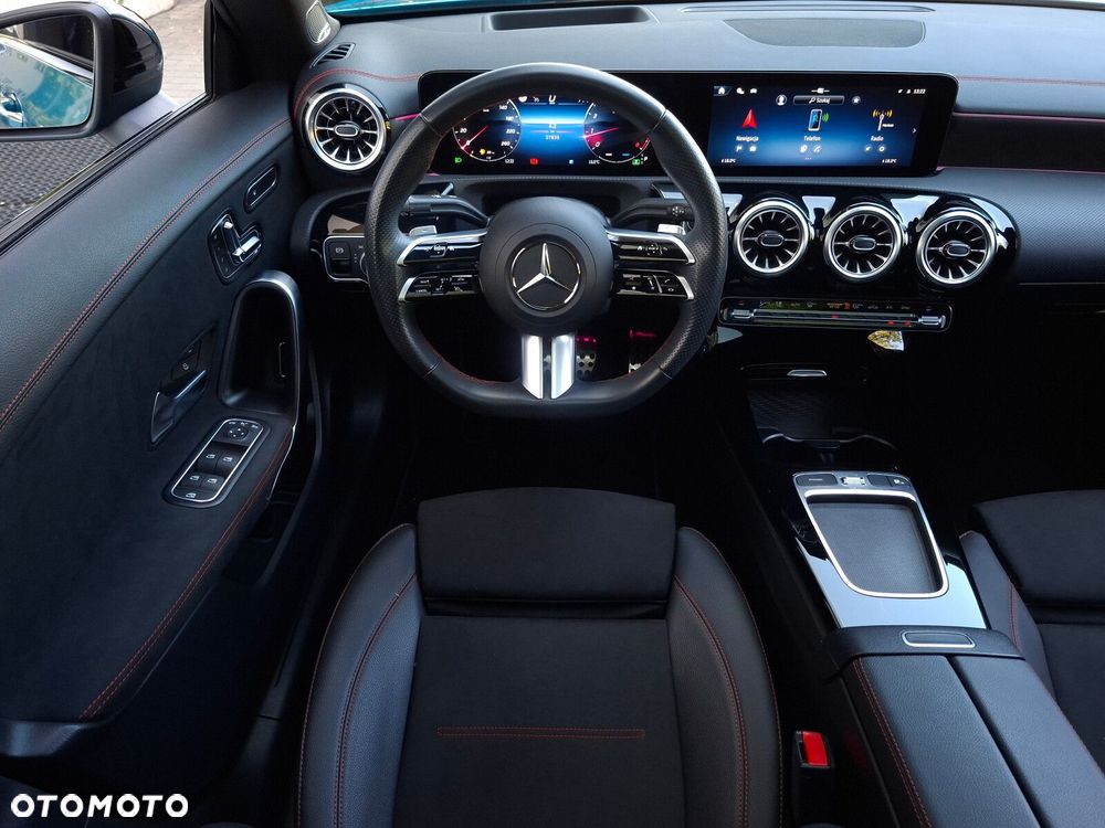 Mercedes-Benz CLA - 21