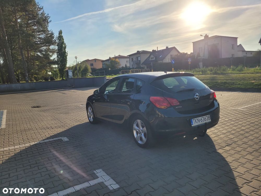 Opel Astra - 4