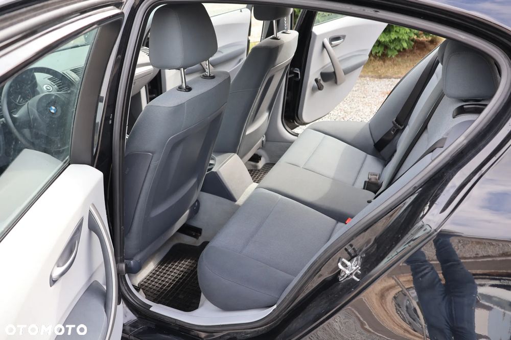 BMW Seria 1 116i - 8
