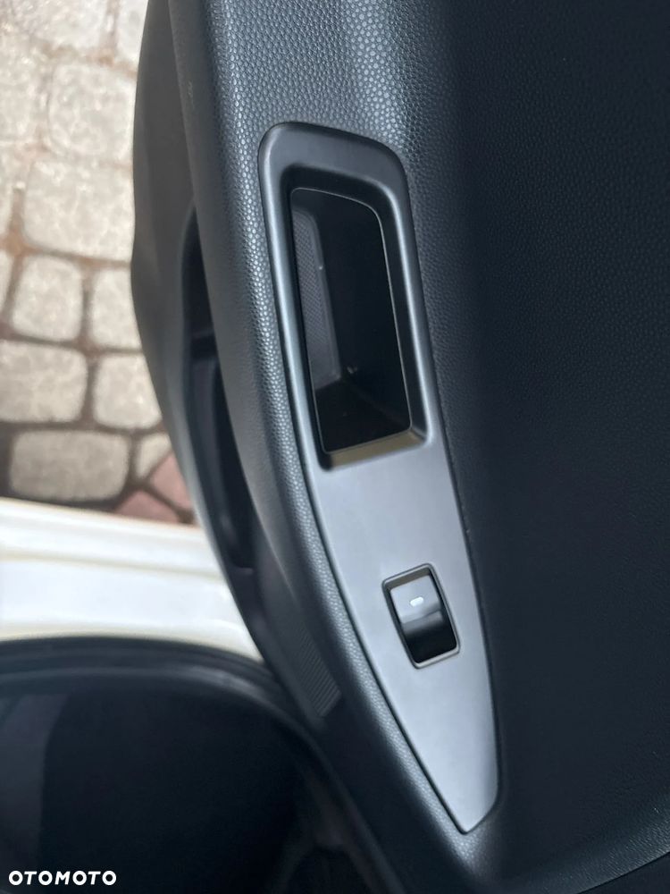 Hyundai i20 1.2 Intro Edition - 21