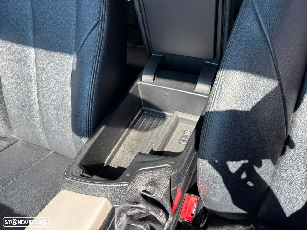 BMW 116 d EDynamics Line Sport - 28