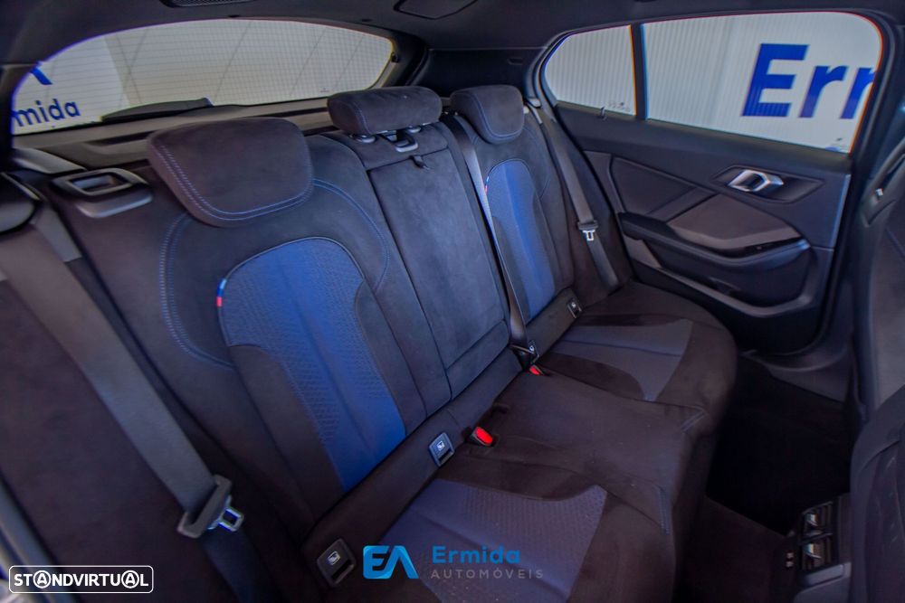 BMW 118 i Pack Desportivo M Auto - 25