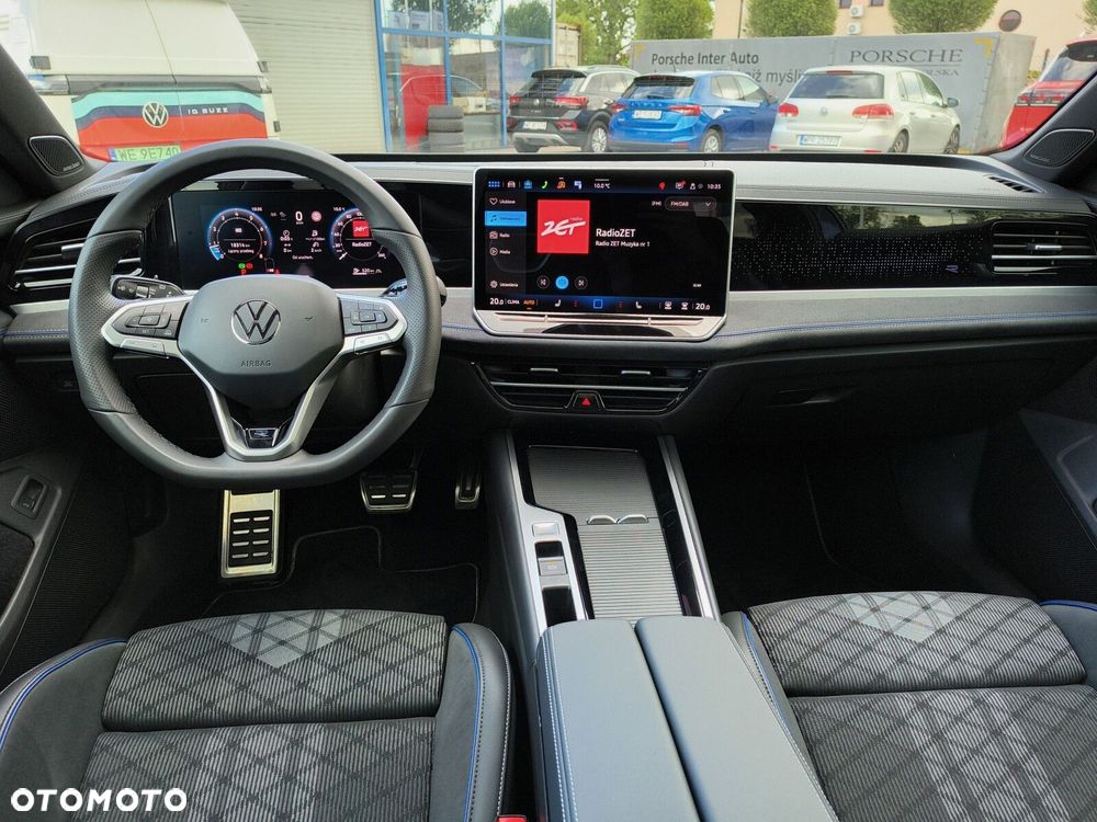 Volkswagen Passat - 16