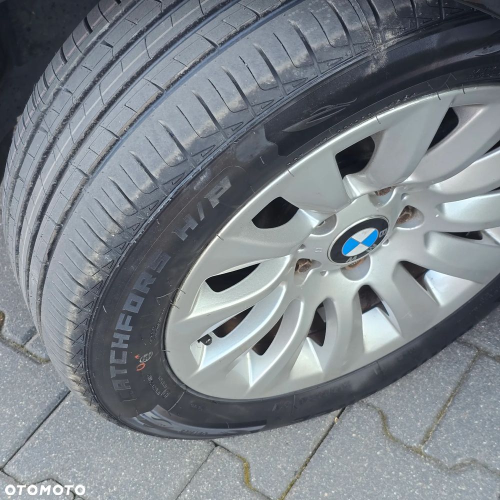 BMW Seria 3 320i Touring - 10