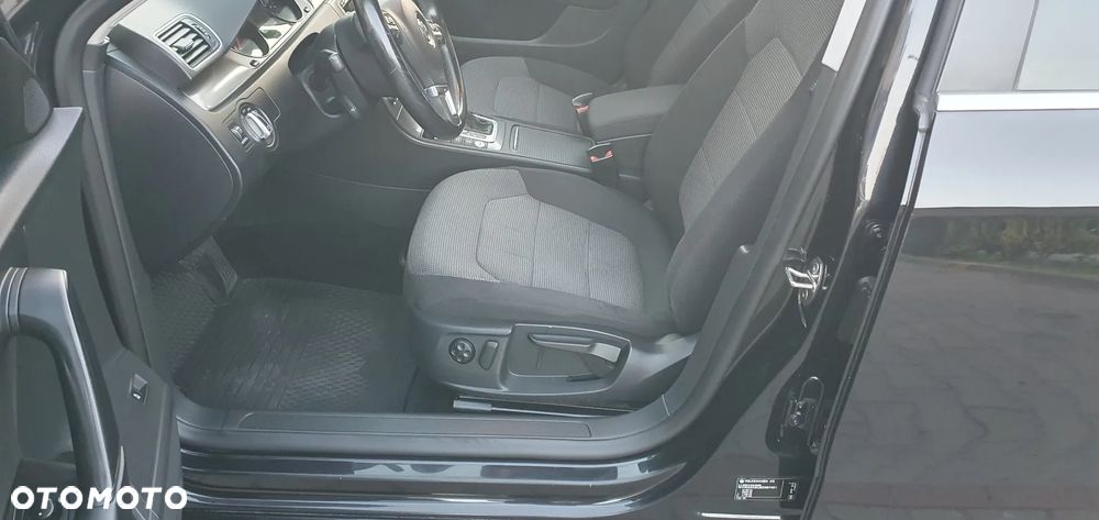 Volkswagen Passat 2.0 TDI Comfortline Optimum DSG - 37