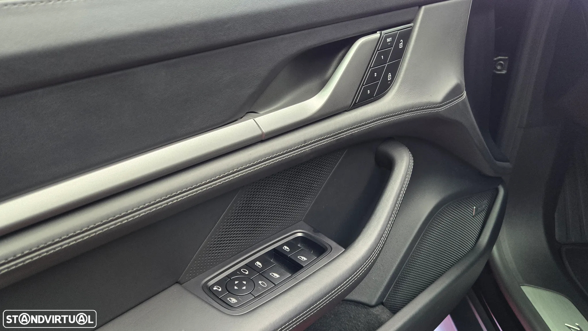 Porsche Taycan Cross Turismo Turbo - 20