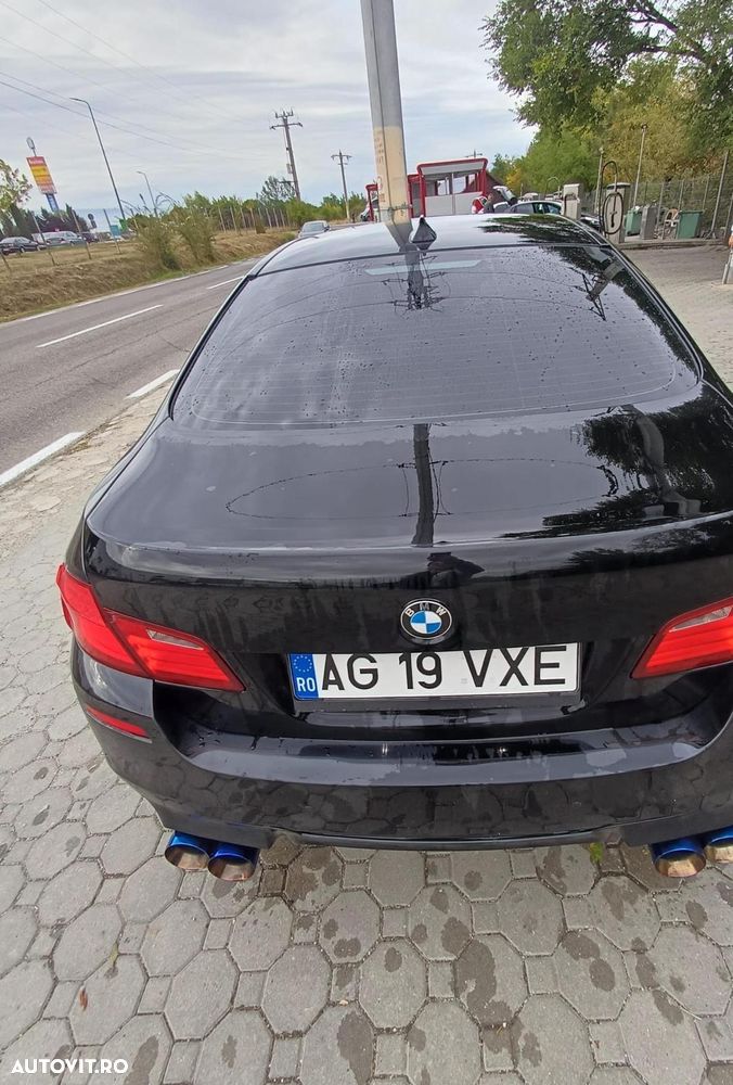 BMW Seria 5 550i xDrive - 9