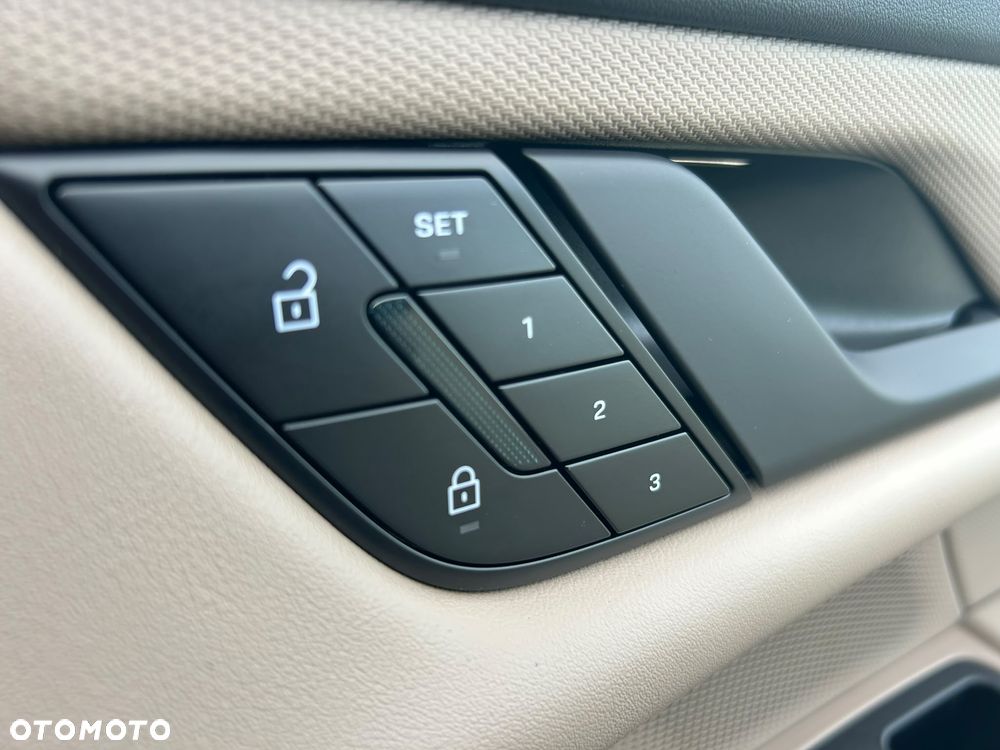 Porsche Taycan Standard - 17