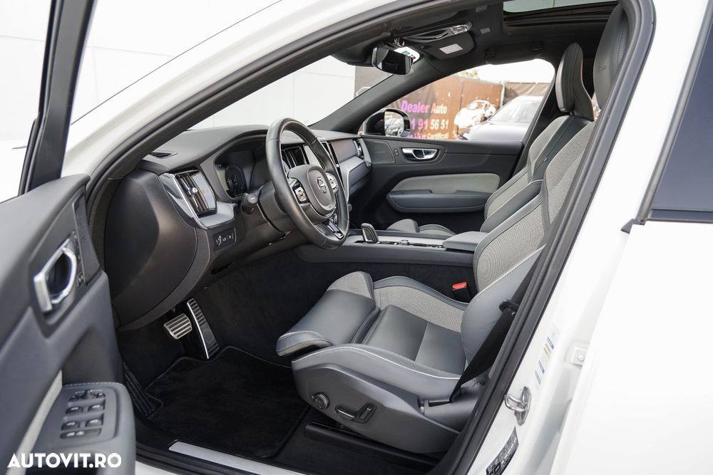 Volvo XC 60 Recharge T8 Twin Engine eAWD R-Design - 14