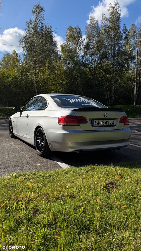 BMW Seria 3 320i - 4