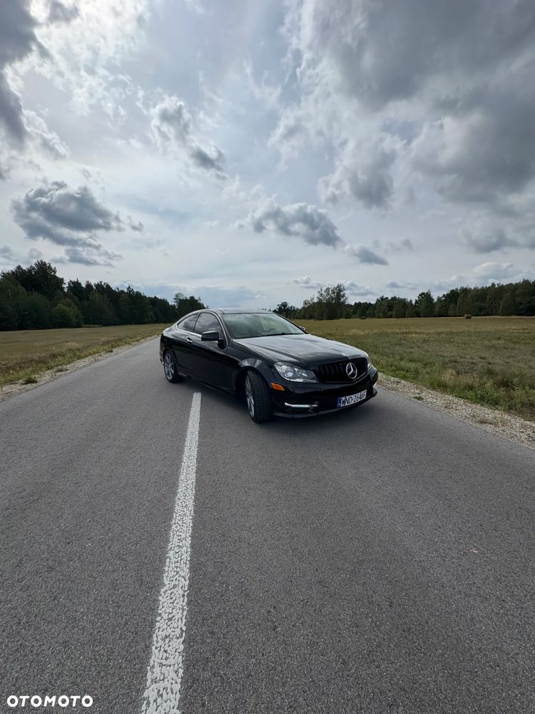 Mercedes-Benz Klasa C 350 Coupe BlueEFFICIENCY 7G-TRONIC Edition 1 - 10