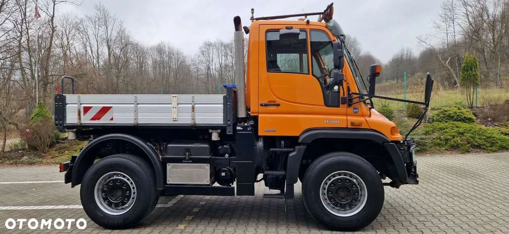 Unimog U400 - 4