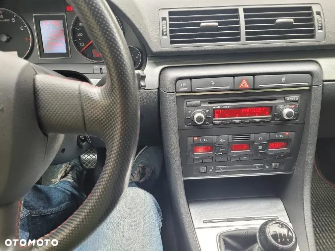 Audi A4 2.0 - 5