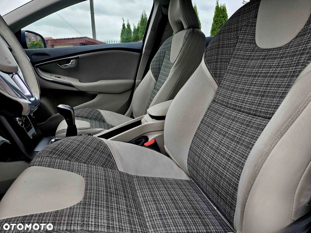 Volvo V40 Cross Country D2 Pro - 18