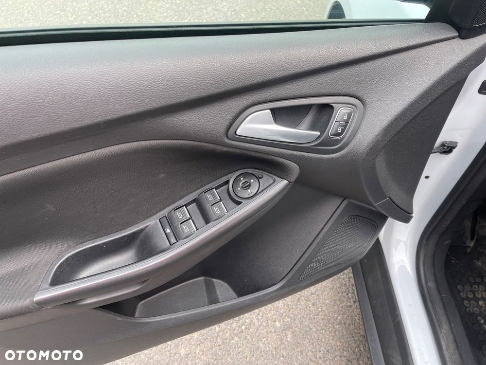 Ford Focus 1.5 TDCi DPF Start-Stopp-System Business - 13