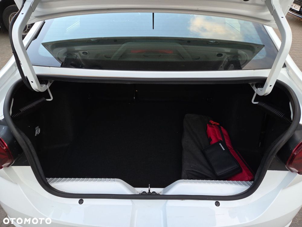 Dacia Logan - 25