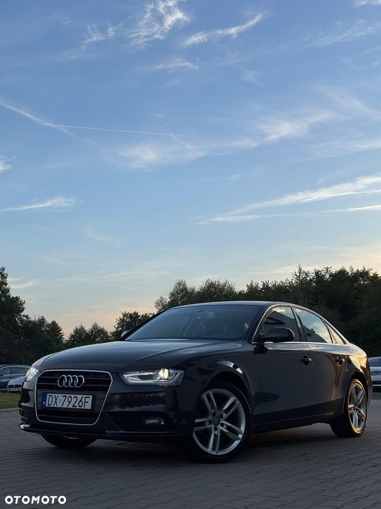 Audi A4 Limousine - 10