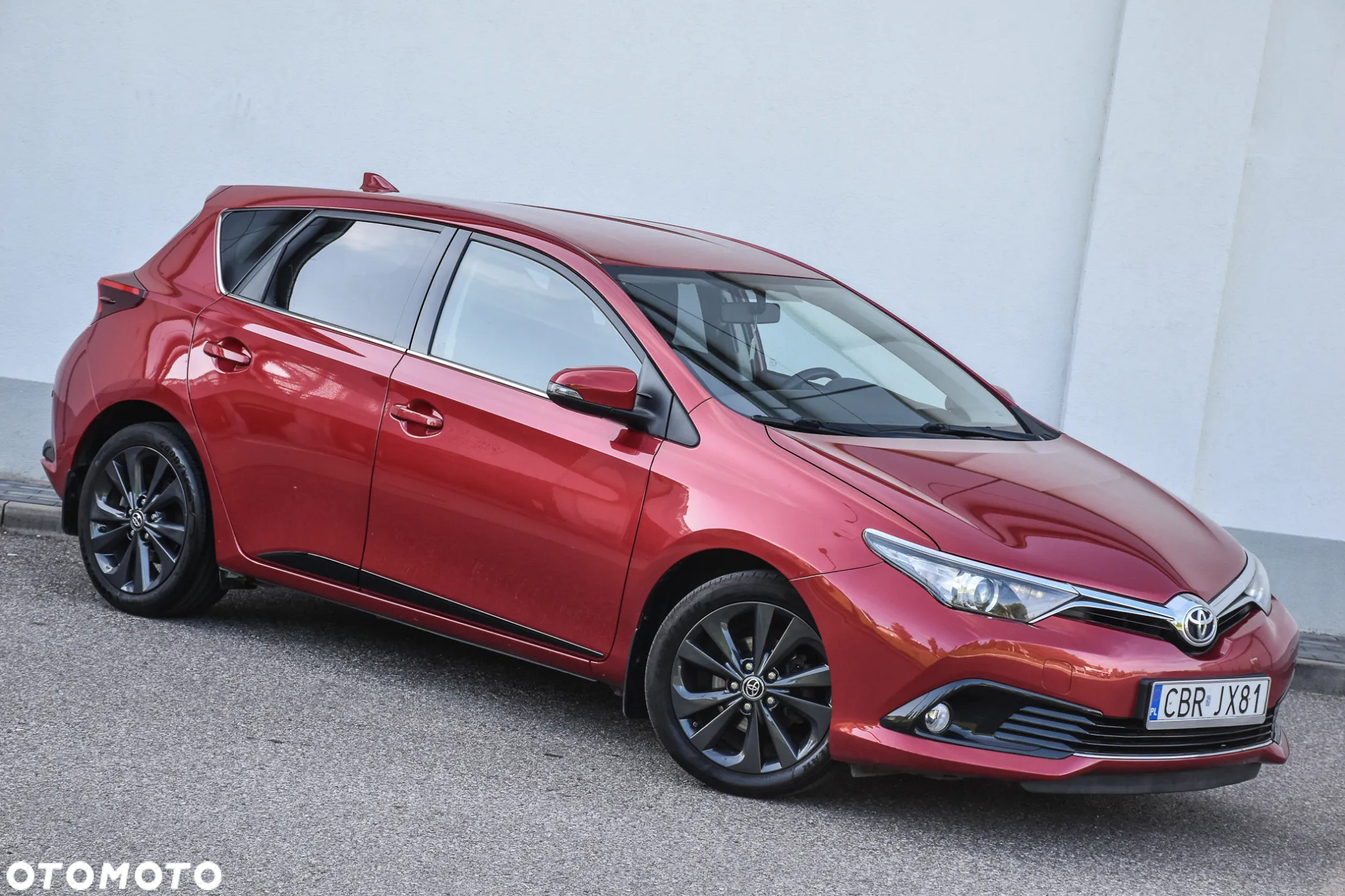 Toyota Auris 1.6 Premium + - 2