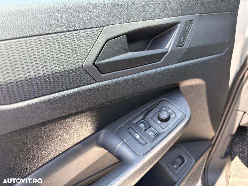 Ford Transit Connect - 13