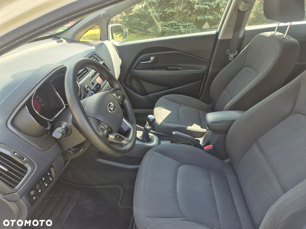Kia Rio 1.2 Dream Team Edition - 16