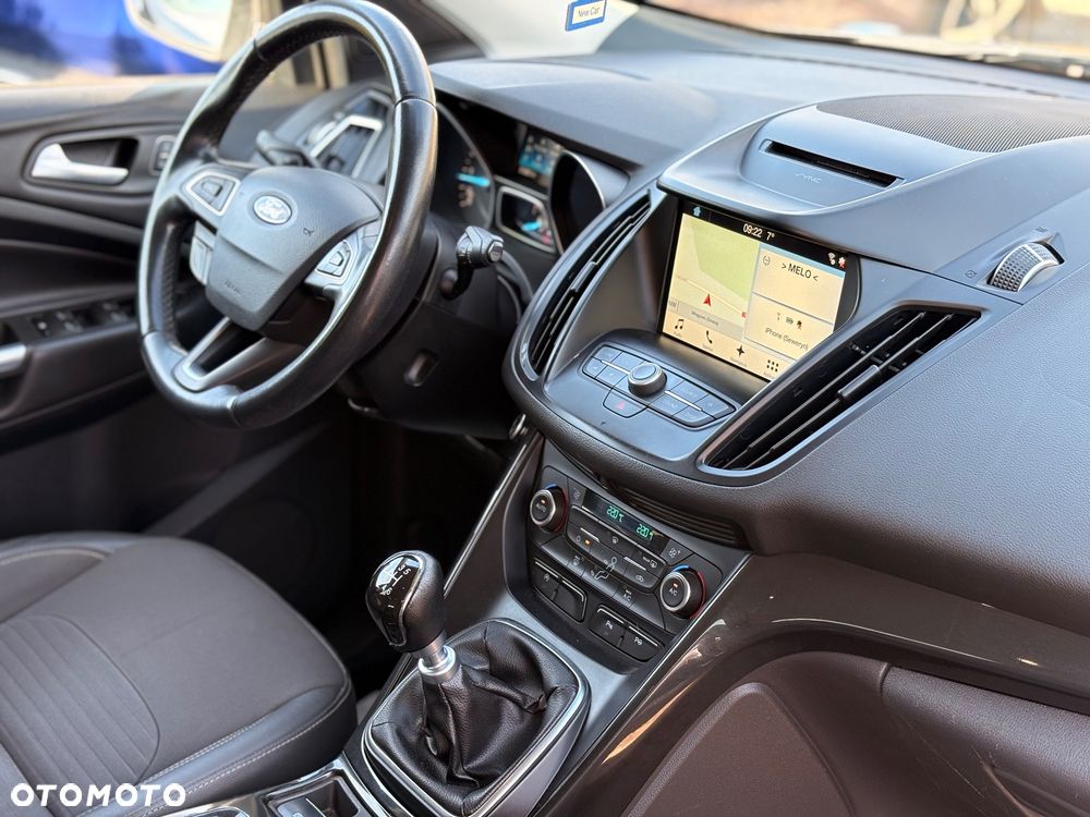 Ford Kuga 2.0 TDCi 2x4 Titanium - 21