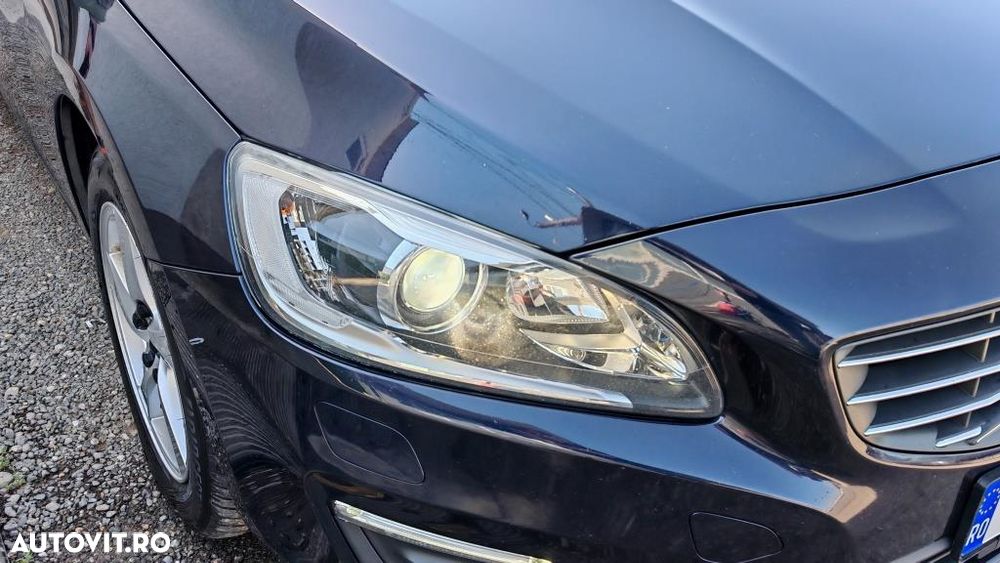 Volvo V60 D3 Momentum Core - 24