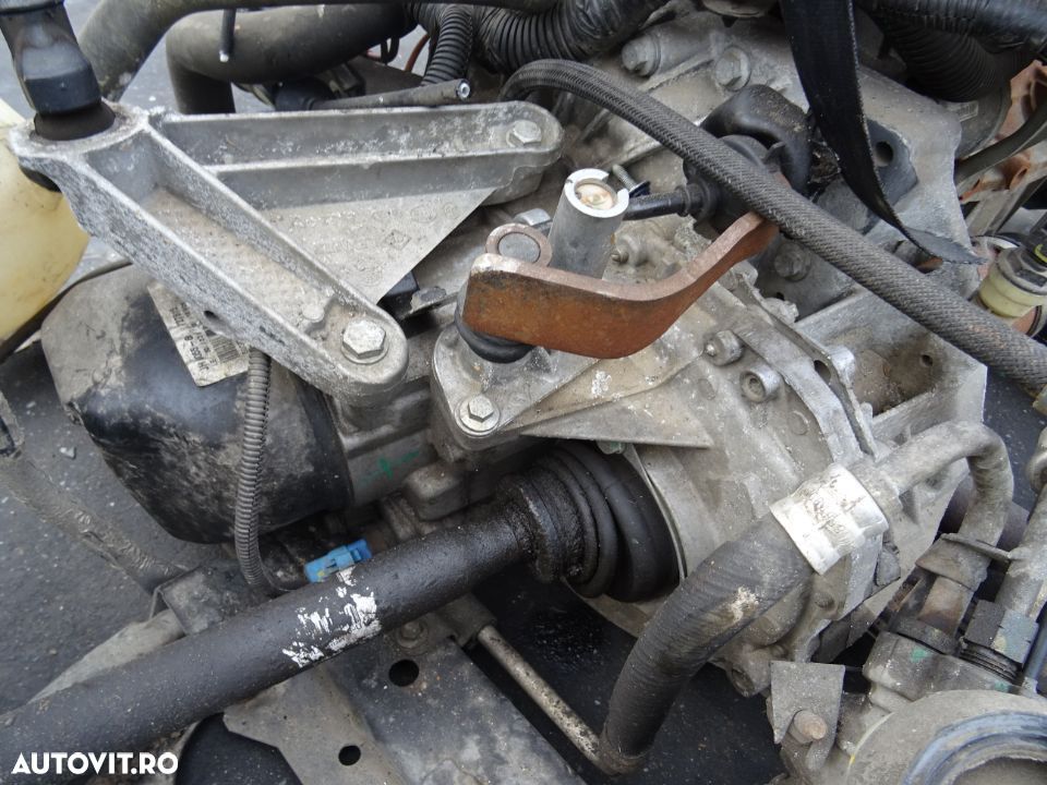 Cutie viteze Dacia Logan 1.4 8V MPI K7J A710 55 KW 75 CP din 2010 - 1