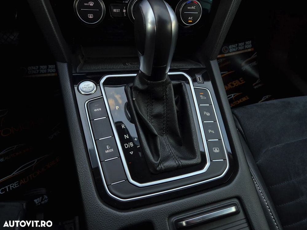 Volkswagen Passat - 31