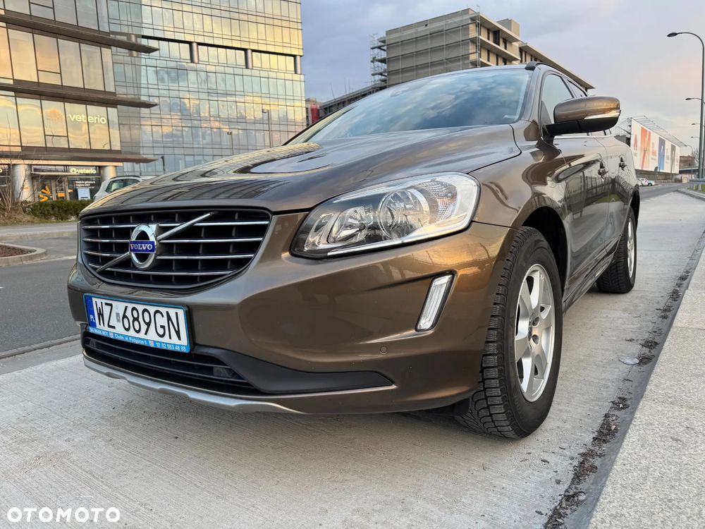 Volvo XC 60 D5 AWD Momentum - 3