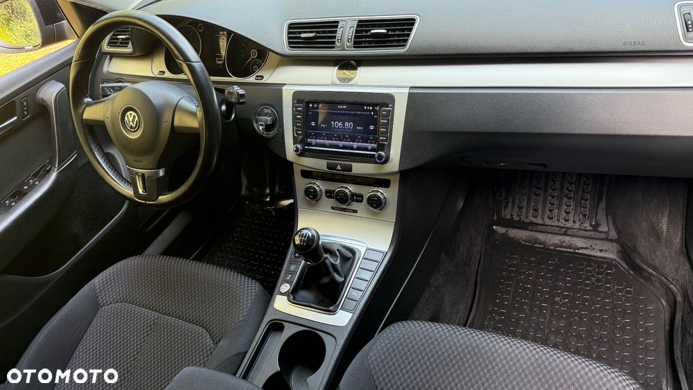 Volkswagen Passat 1.6 TDI Trendline - 7