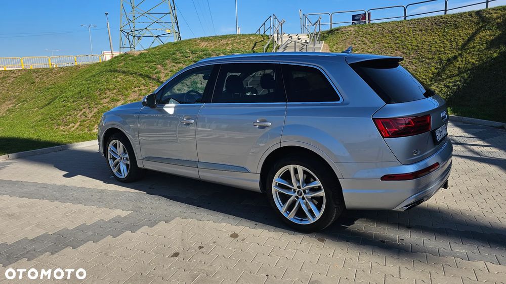 Audi Q7 2017 photo 4