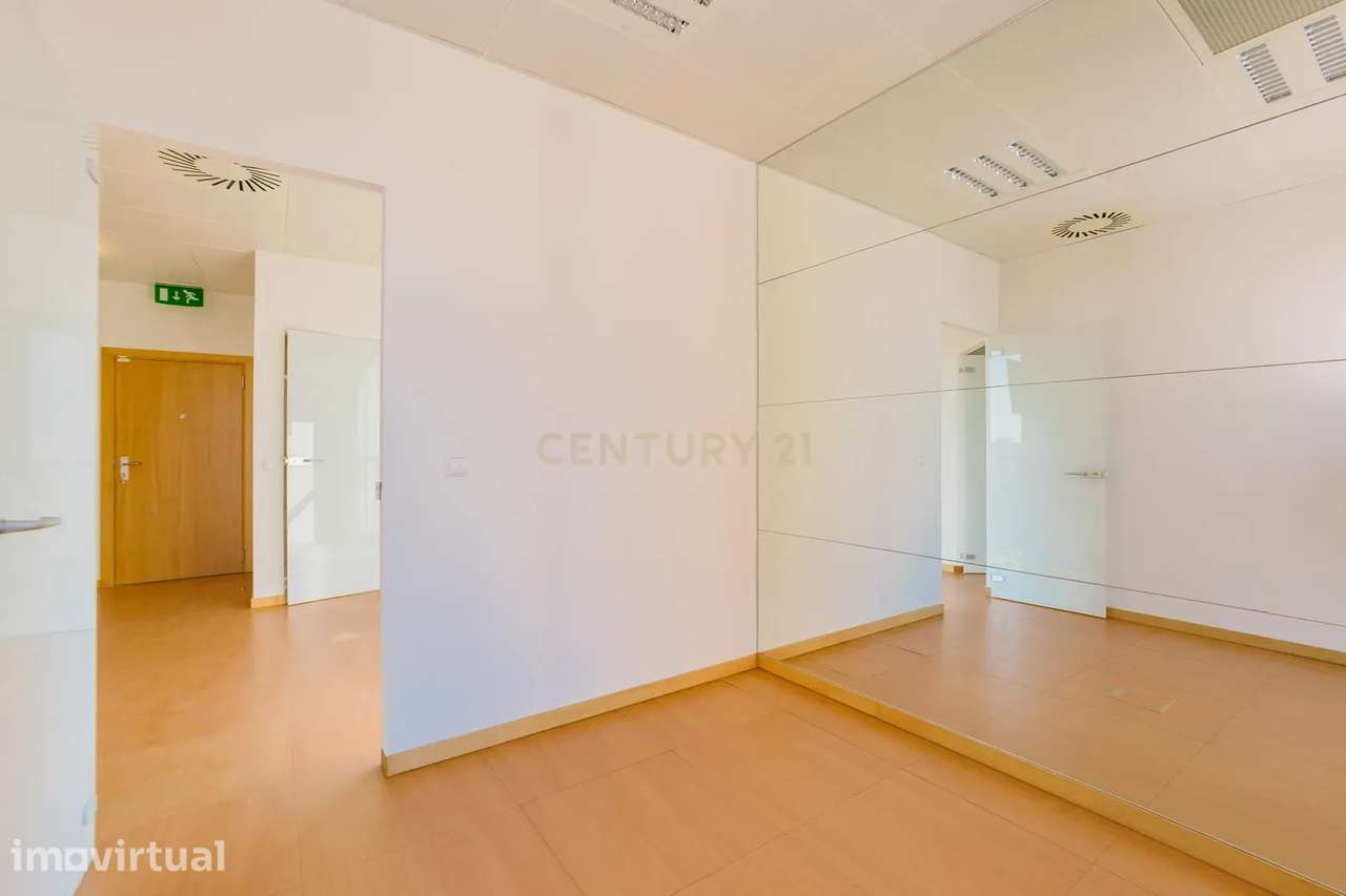Imóvel transformado em Apartamento tipologia T2 - Edifício Panoramic n - Grande imagem: 3/31