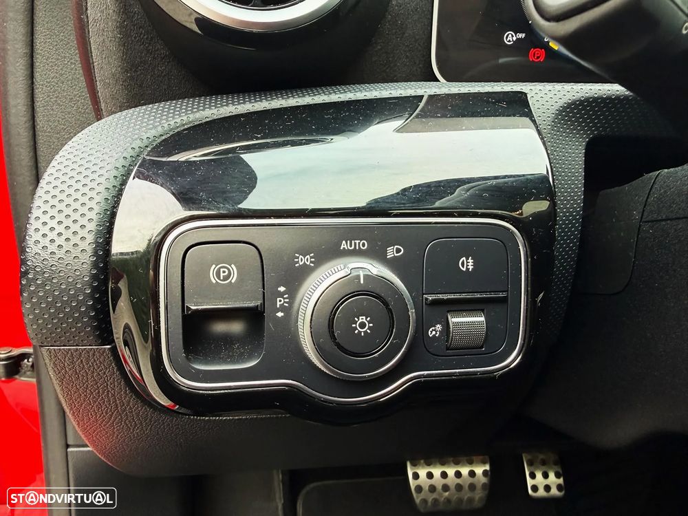 Mercedes-Benz A 180 d 7G-DCT AMG Line - 20
