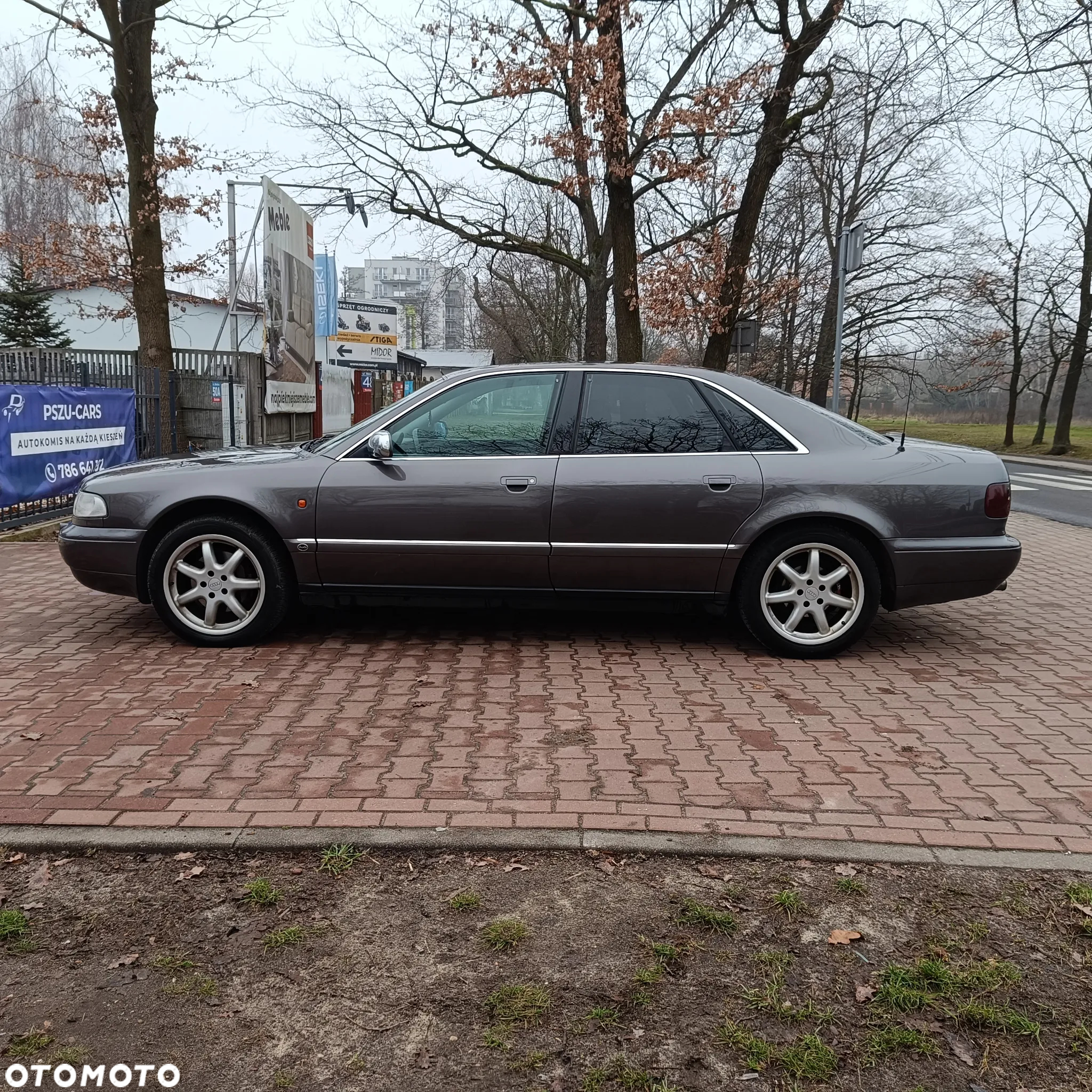 Audi A8 - 8