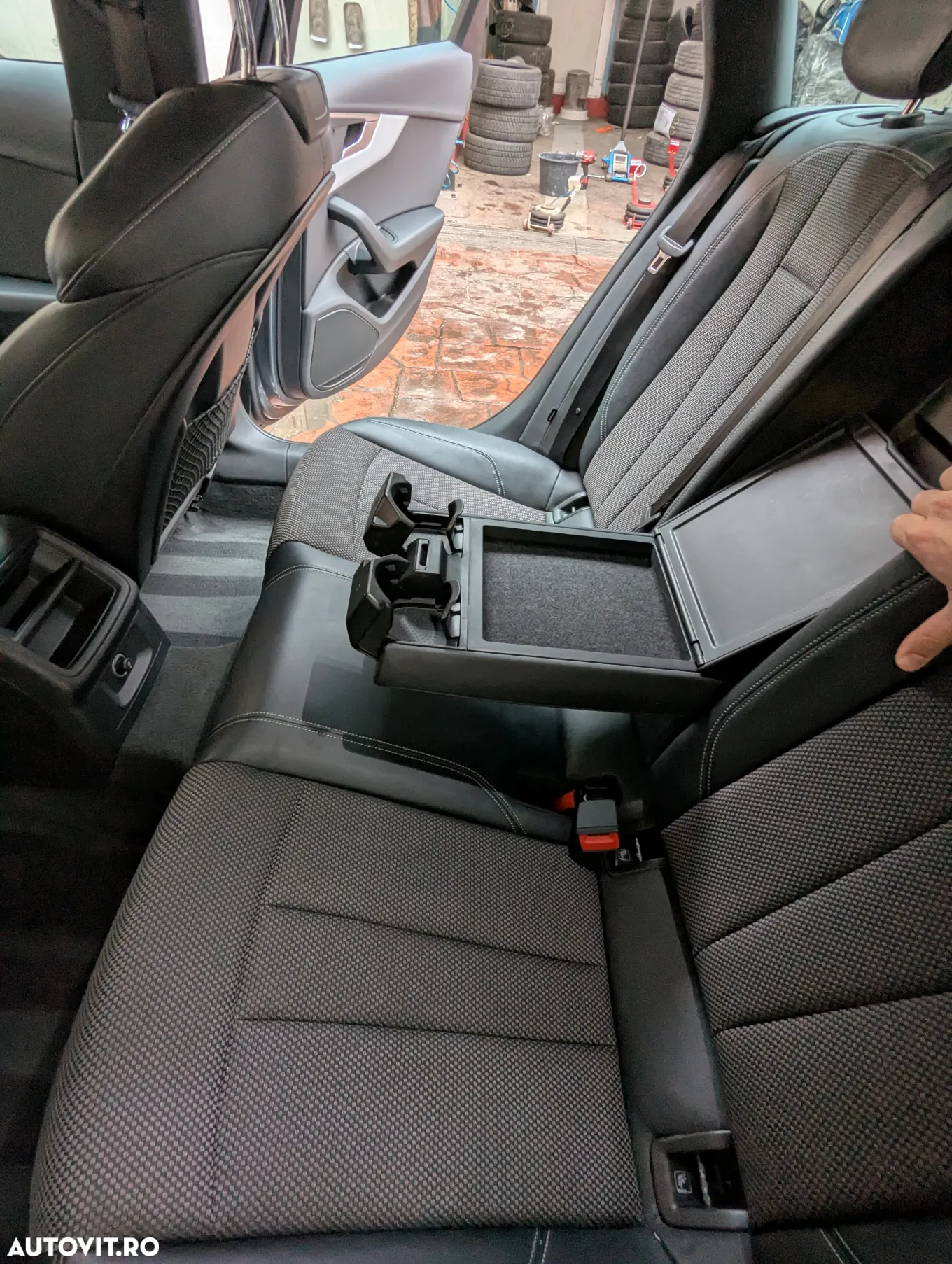 Audi A4 Avant 2.0 TDI quattro S tronic Sport - 8