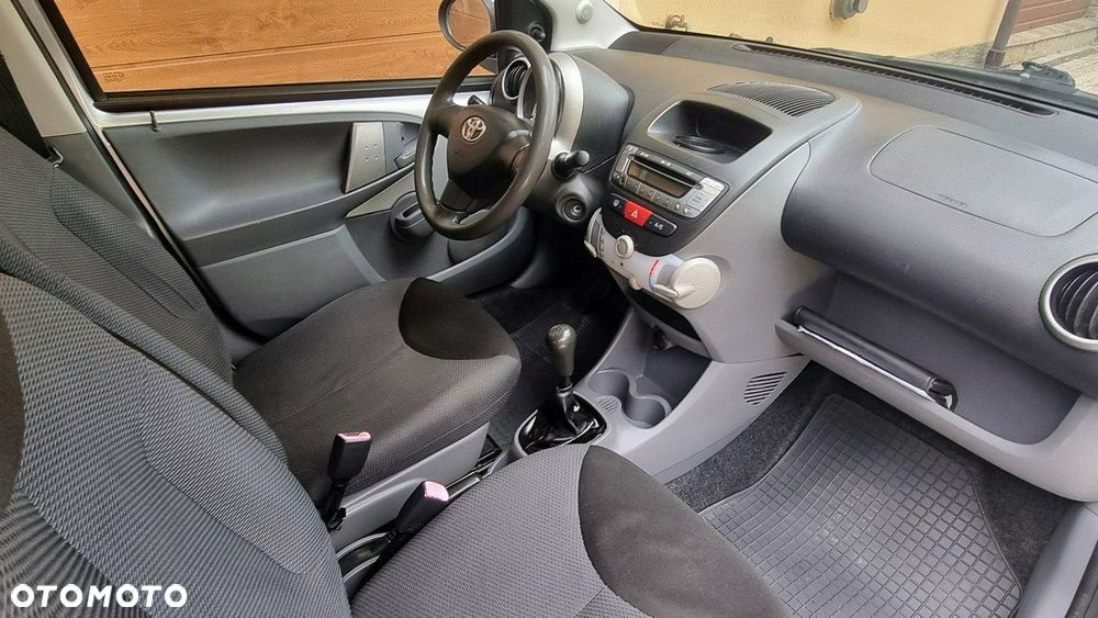 Toyota Aygo - 11