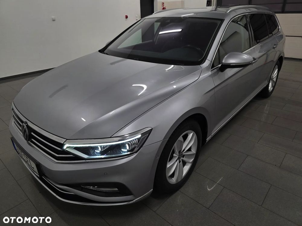Volkswagen Passat - 33